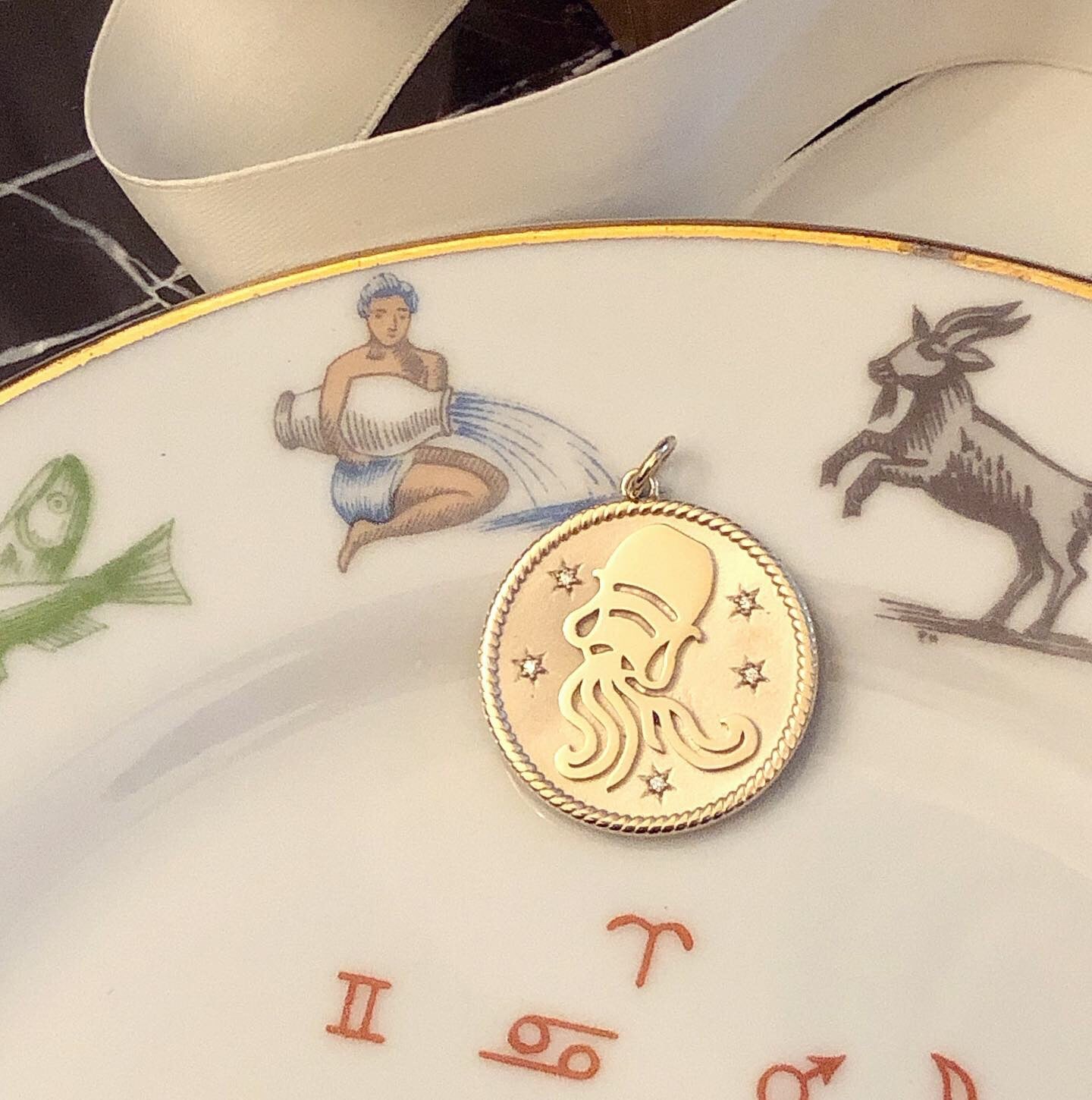 Zodiac Medallion with Transitional Belcher Chain
