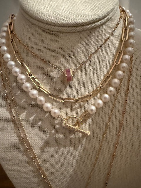 Leona Pearl Toggle Necklace