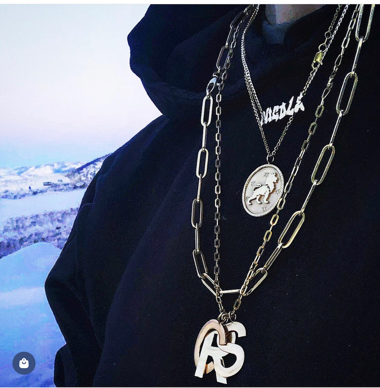 Medium Initial Charm