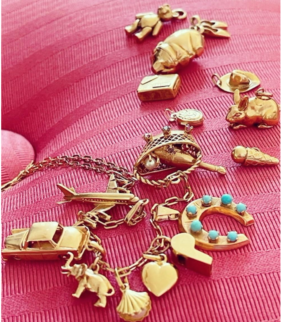 Estate Mercedes Charm