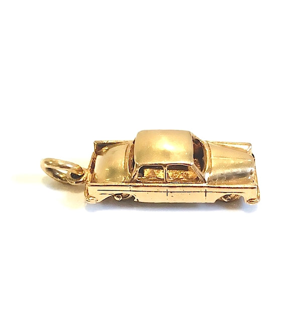 Estate Mercedes Charm